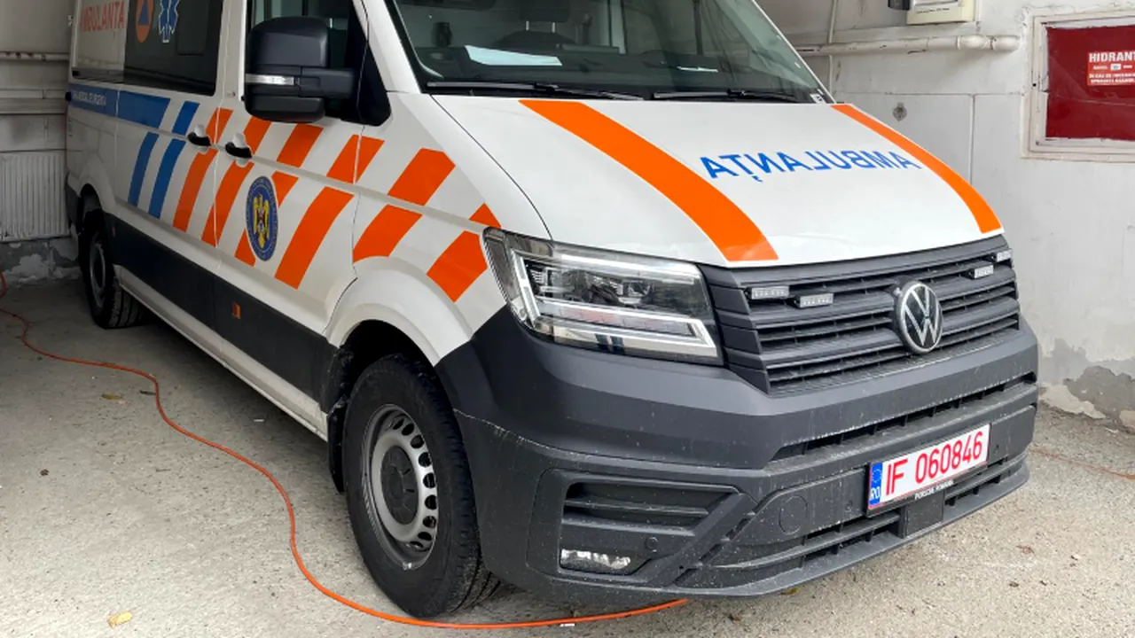 Cea mai veche ambulanță din Iași: are peste 700.000 de Km la bord și 13 ani vechime. Încă salvează vieți