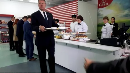 Iohannis a mâncat la ''împinge tava'' de la Cernavodă. Ce și-a comandat președintele