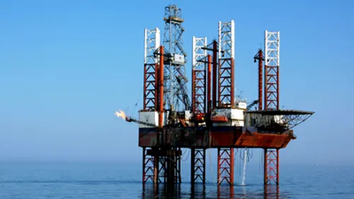 Investiții: OMV Petrom a demarat noi acțiuni de foraj în Marea Neagră. Declinul producției interne ar putea fi oprit