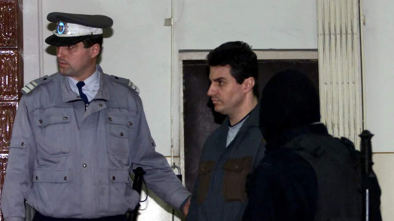 Primul român condamnat pentru terorism va fi eliberat. Câți ani a stat în spatele gratiilor  


