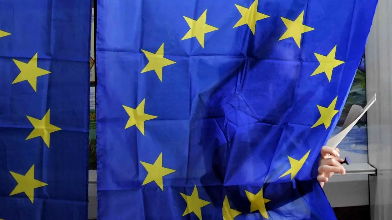 Ieșenii sunt matinali la vot. Ei spun că votează „să nu mai iasă în stradă