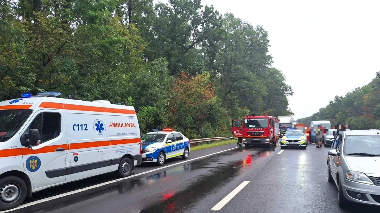 Accident grav pe A1 București-Pitești. Doi tineri și-au pierdut viața după ce au fost acroșați de un TIR: