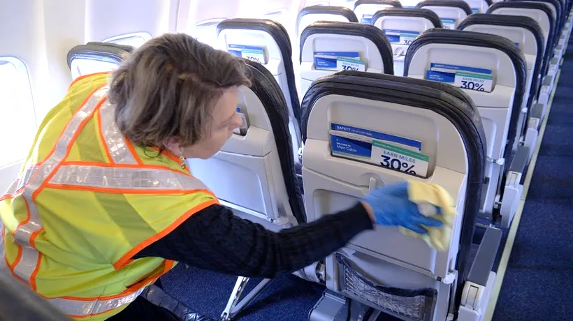 Ce SALARIU ia o femeie de serviciu care face curat în avioanele din Aeroportul Otopeni. De câte clase absolvite e nevoie