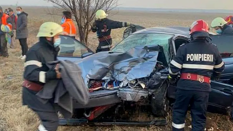 Cinci persoane au fost rănite într-un accident produs în Dâmbovița. Un microbuz și două mașini s-au ciocnit