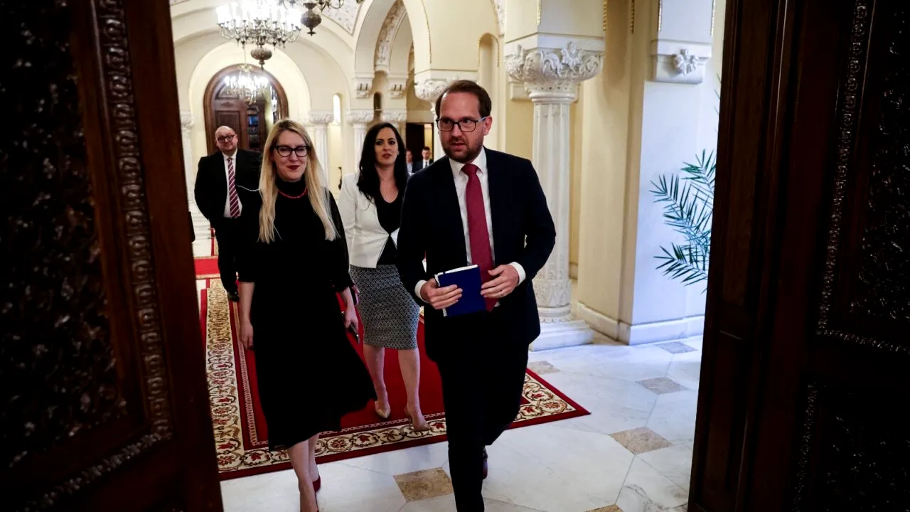 Dominic Fritz, înainte de consultările de la Cotroceni: „E cel mai prost moment pentru jocuri politice”. Miza de 16 miliarde de euro care este în joc