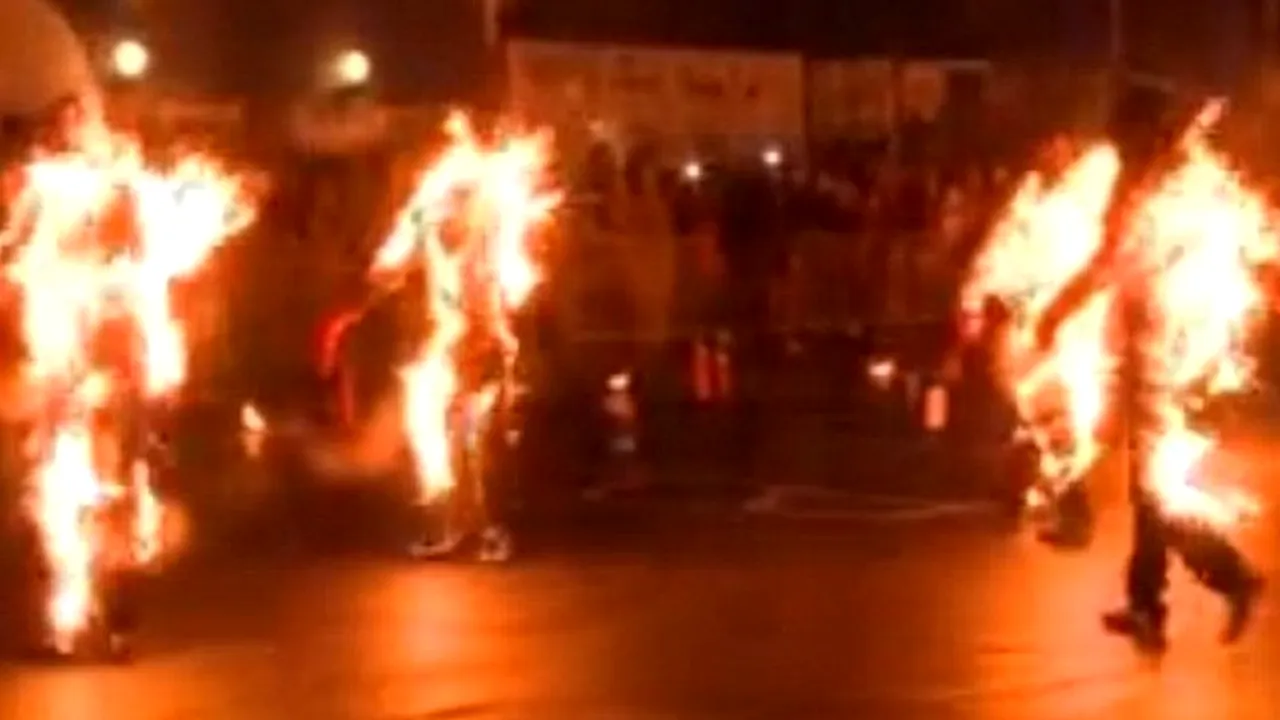 VIDEO: Record inedit. Și-au dat foc pentru a intra în Cartea Recordurilor