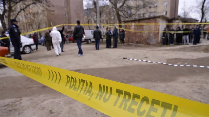 O femeie a fost găsită moartă în apartamentul său. La doar 100 de metri de bloc, tragedia a căpătat noi proporții