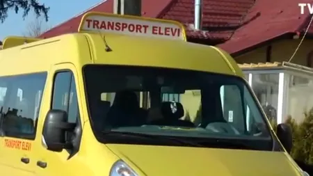 Șofer de microbuz școlar, prins BĂUT după ce a dus elevii la examen