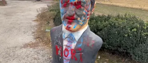 FOTO - VIDEO | Bustul lui Gigi Becali din Scornicești a fost vandalizat. Statuia a fost vopsită, iar pe piept e scris mesajul „Mori”