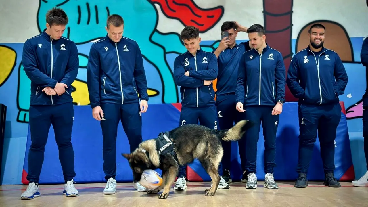 Rugbiștii, antrenament cu un câine de la antidrog pentru MECIUL cu Canada