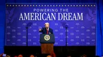 Momentul în care Donald Trump salvează un băiețel de la o căzătură de pe scenă a devenit viral. Ironia la adresa lui Biden care a stârnit râsete