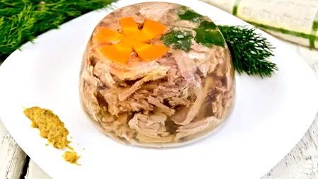 Când se adaugă sarea în piftie, pentru ca preparatul să iasă cât mai gustos, de Sărbători