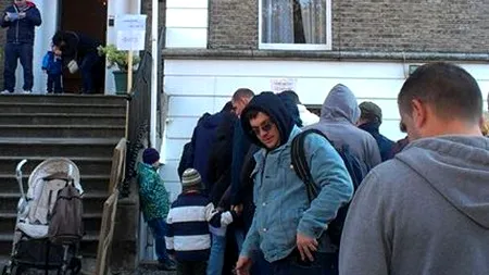 ALEGERI PREZIDENȚIALE 2014. Românii stau la coadă la vot, în Irlanda