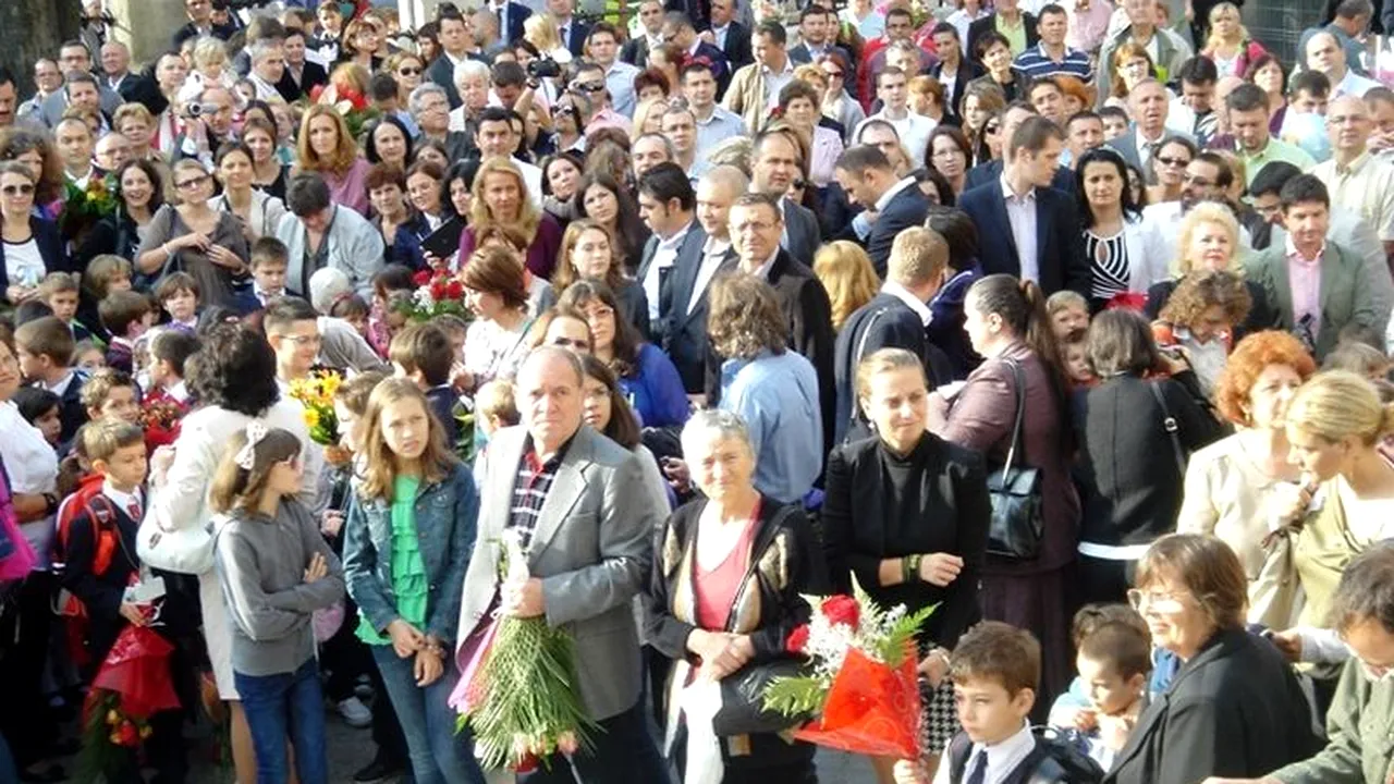 CLASA PREGĂTITOARE. Cum s-au jucat guvernele cu nervii părinților. 