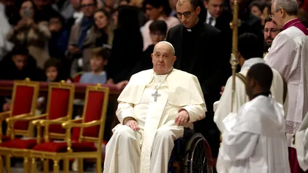 Papa Francisc le mărturisește din spital credincioșilor că se simte „fragil”, în timp ce se confruntă cu „o perioadă de încercare”
