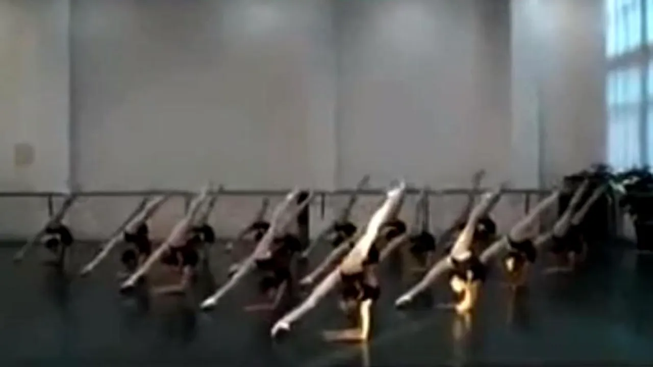 FOTO: Așa scoate China campioni. VIDEO