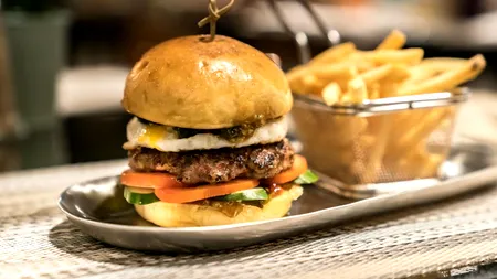 Lege istorică în SUA. California devine primul stat care INTERZICE alimentele ULTRAPROCESATE