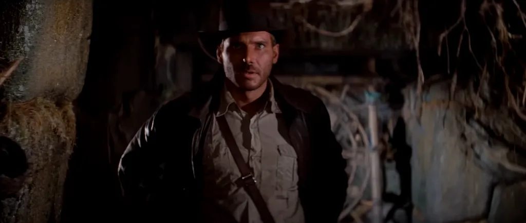 Cu cât s-a vândut la licitație PĂLĂRIA purtată de Harrison Ford în „Indiana Jones”/Costumul lui „James Bond”, de 18 ori mai ieftin!