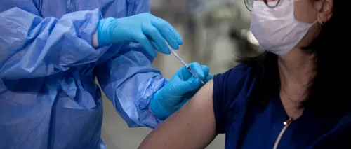 Bolnavii cronici care s-au tratat la privat nu se pot înscrie pentru vaccinarea contra COVID! Explicația CNAS