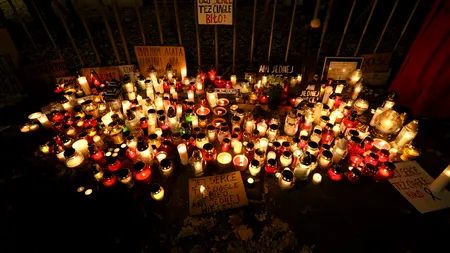 Proteste în Polonia după ce o femeie de 30 de ani a murit din cauza legii anti-avort. Politician: „Moartea este o realitate biologică” | GALERIE FOTO