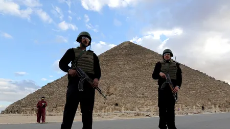 Un autocar cu turiști a fost atacat în Egipt