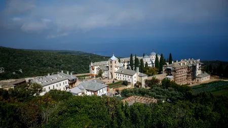 Delegație a Patriarhiei Române, la deshumarea Părintelui Petroniu Tănase. Când va avea loc CEREMONIA