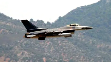 Avioane militare turce au efectuat noi raiduri asupra unor poziții kurde din nordul Irakului