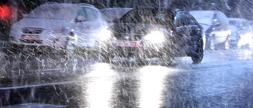 Vremea rea le dă de furcă șoferilor. Trafic în condiții de ninsori slabe, lapoviță și ploi în mai multe județe 
