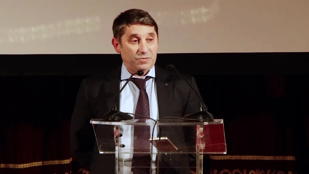 Preşedintele Federaţiei Naţionale a Asociaţiilor de Părinţi: ''Trebuie să ne pregătim pentru scenariul trei. Anul școlar va fi compromis'''