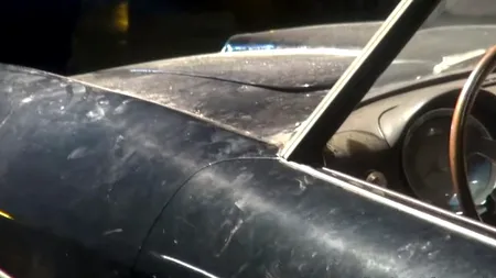 Au intrat într-un hambar părăsit și au găsit o „rablă