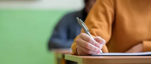 Evaluare Națională 2021. Peste 131.000 de elevi susțin marți proba la Limba și literatura română