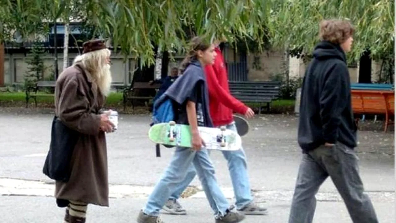 Are 99 de ani, dar merită să vezi asta. Imaginea care demonstrează că eroii sunt printre noi