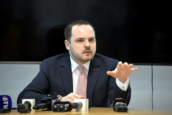 Rogobete, în discuții cu Banca Mondială pentru centrele de mari arşi și extinderea capacităţii secţiilor de terapie intensivă din România