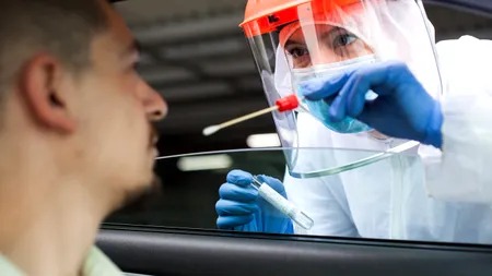 Cum se testează în Olanda. Pacienții sunt puși să cânte pentru a afla dacă au Covid!