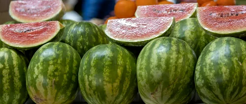 Ireal! Cât costă un „pepene din Costa Rica exagerat de dulce” în Piața Obor din București