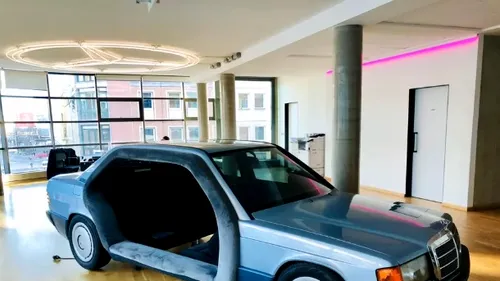 Transformare uluitoare: Din Mercedes-Benz în sală de ședințe / Cum arată acum mașina din 1991 - FOTO 