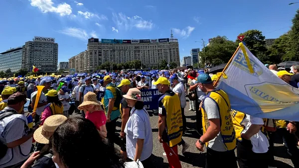 Profesorii protestează în fiecare zi din săptămâna viitoare la Parlament: „Am rămas doar cu promisiuni”