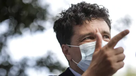 Nicușor Dan, acuzat de „pactul” cu mafia imobiliară/ Dosarul în care a intervenit pentru un restaurant construit ilegal în Orășelul Copiilor