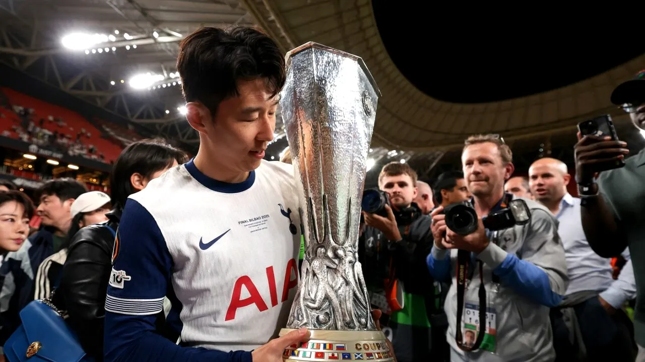 Moment stânjenitor după finala Europa League: UEFA nu a avut destule medalii pentru TOȚI jucătorii