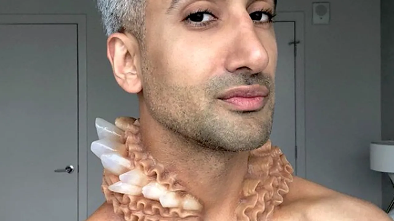 O NOUĂ MODĂ la New York. Ce accesorii extravagante au ajuns să poarte vedetele de dragul atenției