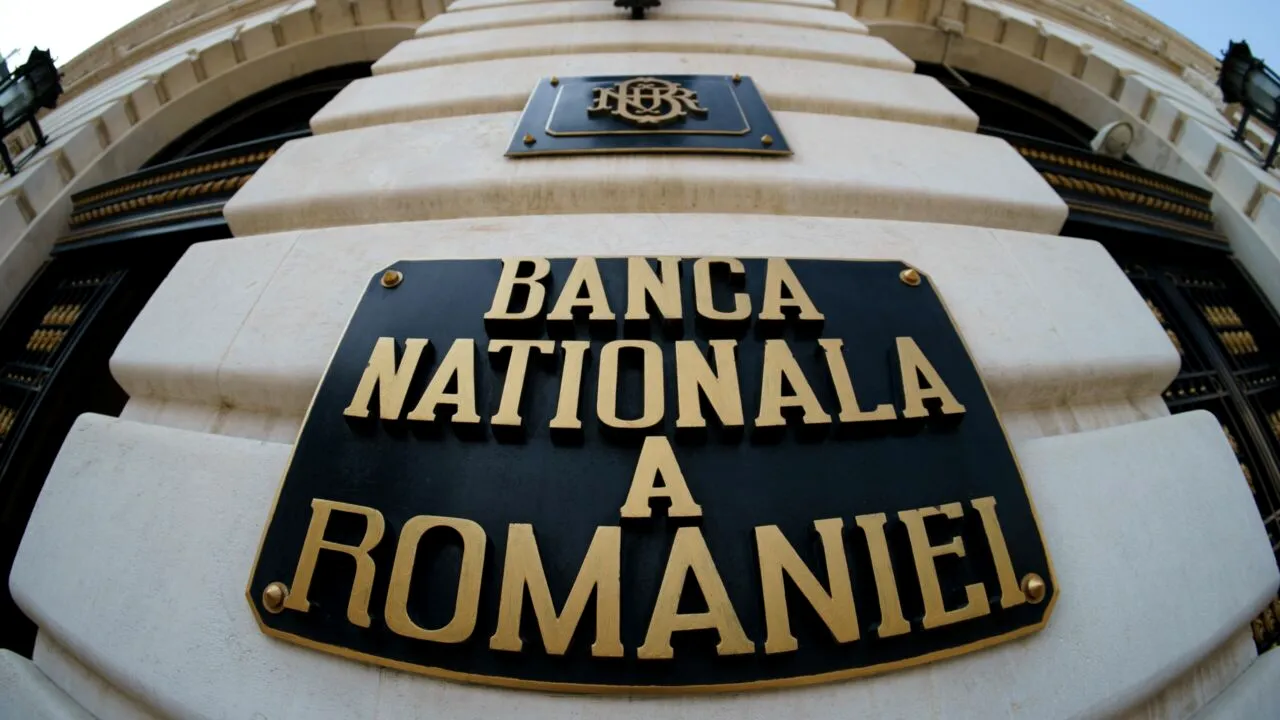 Curs BNR 12 septembrie 2025. Ce se întâmplă cu monedele principale, înainte de weekend. La cât se situează gramul de aur