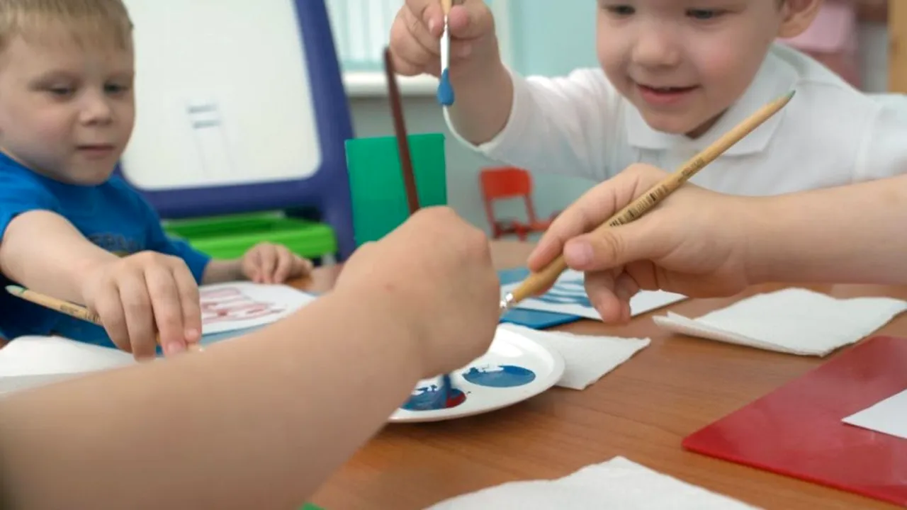 Mesajul dureros al unei fetițe dintr-un orfelinat românesc: „E multă lume pe la noi în decembrie, dar apoi nu mai vine nimeni. Urăsc luna ianuarie!