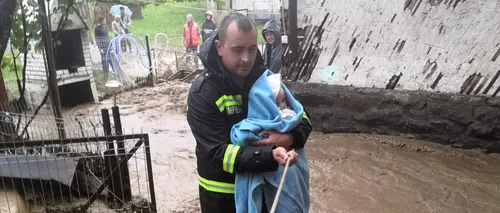 DEZASTRU. Inundații în 161 de localități din 29 de județe, în ultimele 24 de ore. Trei oameni au murit și o fetiță a fost luată de viitură