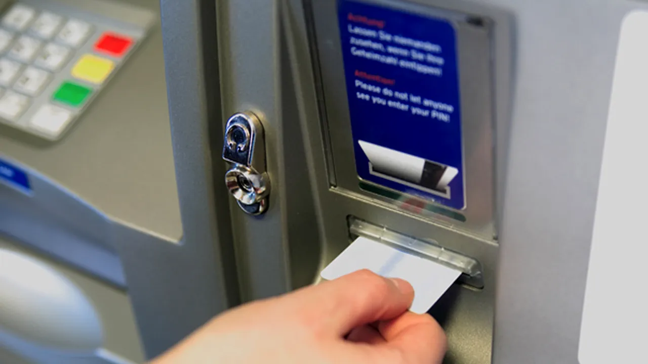 Bancomatul aruncat în aer în Poiana Brașov, „curățat