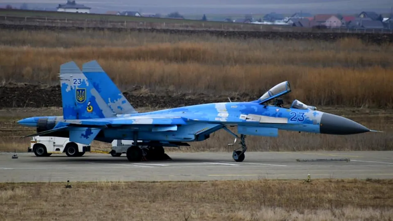 New York Times: Un PILOT RUS al unui Su-27 ar fi tras într-un avion britanic de tip RC-135 Rivet Joint, la Marea Neagră, însă racheta nu a pornit