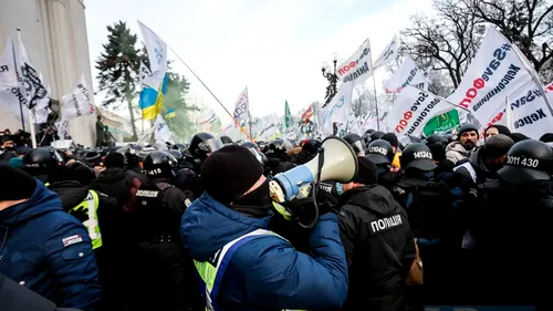 Manifestații violente în Ucraina împotriva unei legi ce vizează IMM-urile