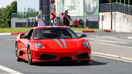 Donald Trump, prima afacere din mandatul doi. Mașinuța Ferrari 430, rulată de însuși președintele SUA, la licitație