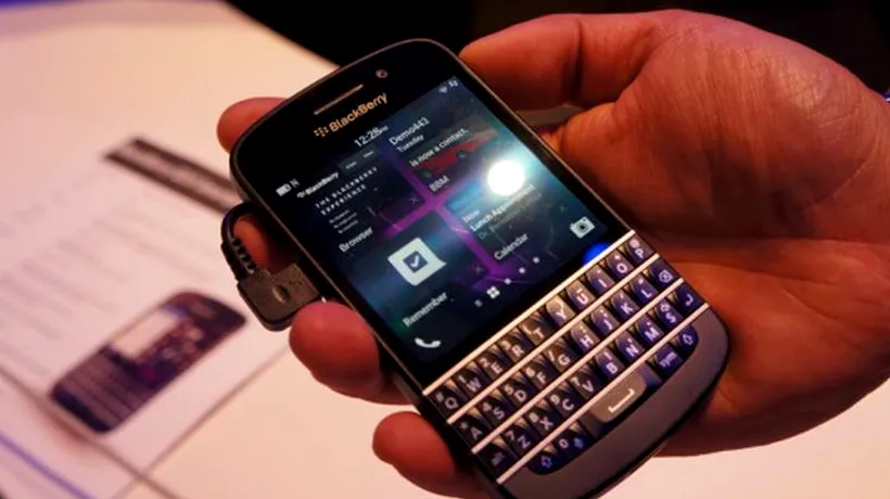 BlackBerry Q10 este disponibil la precomandă în România