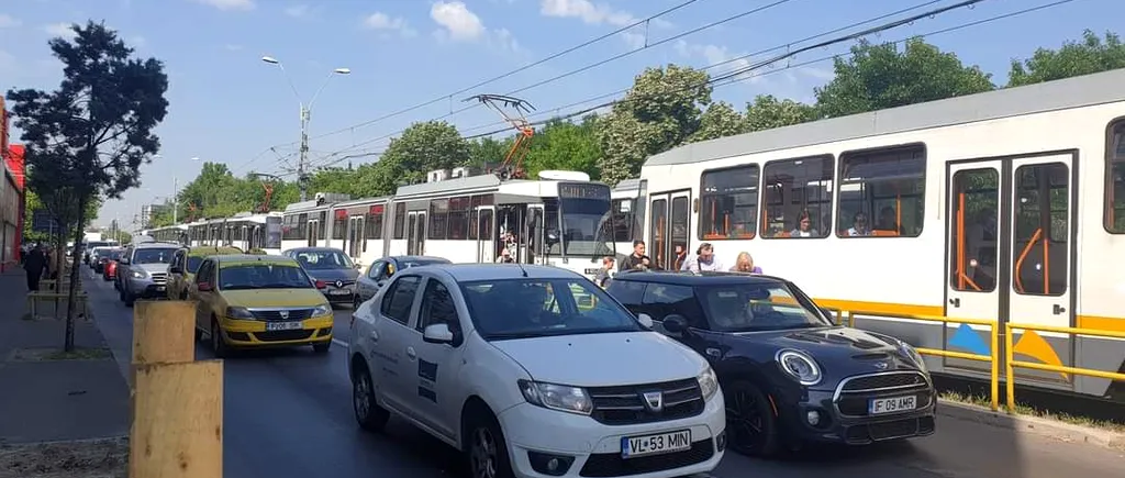 București: Probleme pe traseul liniei 41. Circulația, blocată în zona Crângași