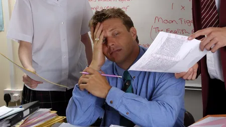 Sancțiuni drastice pentru profesorii care fac MEDITAȚII plătite cu elevii de la clasă. Riscă să nu mai poată predea 7 ani și chiar ani de închisoare